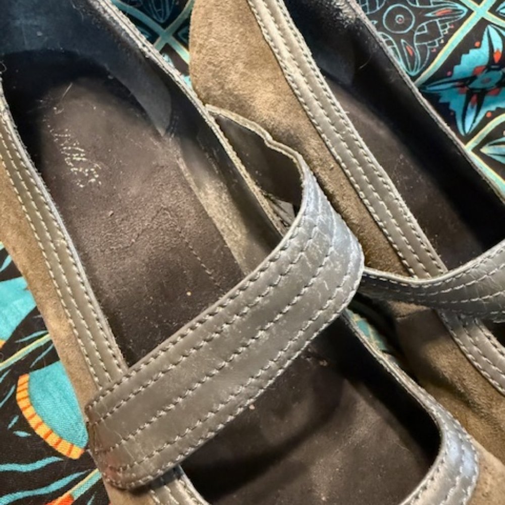 AEROSOLES Suede pumps, Size 10 - Picture 2 of 12
